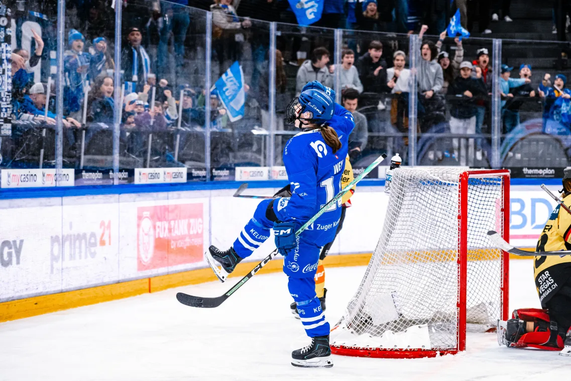 Ivana Wey #13 (EV Zug) während dem PostFinance Womenn's Leage Playoff Finalspiel zwischen dem EV Zug und dem SC Bern am 25.03.2026 in der OYM hall in Zug. (Bild von FELIX KLAUS/ EV Zug Official)

- Bild-ID: VKLF26032506026